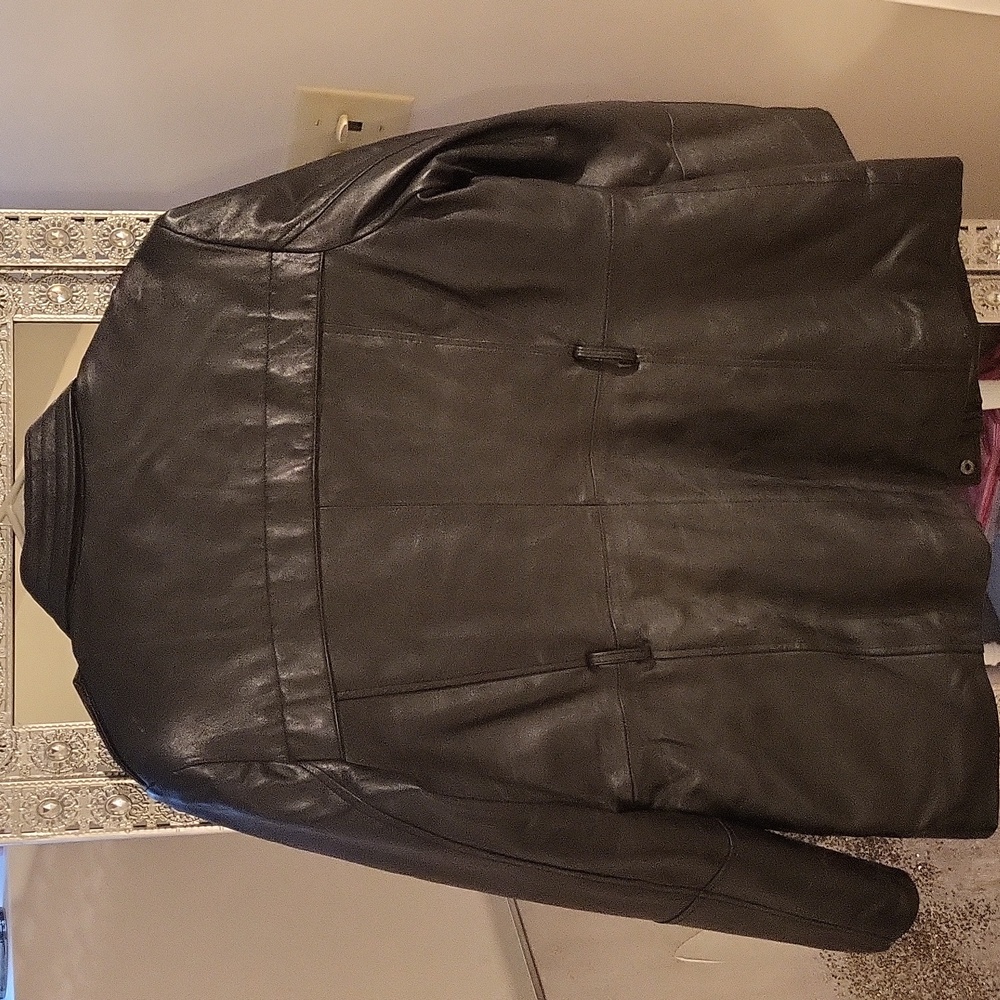 Trendy Women's Black Leather Jacket🖤 100% GENUINE LEATHER - Picture 4 of 4
